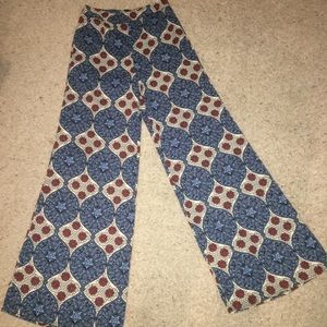 Fun, funky pants 🕺🏼